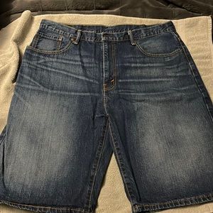 Levi 569 shorts size 38